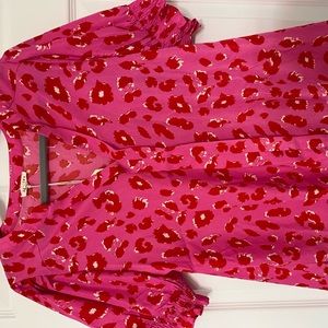 Perfect top for summer!!  Never been worn.